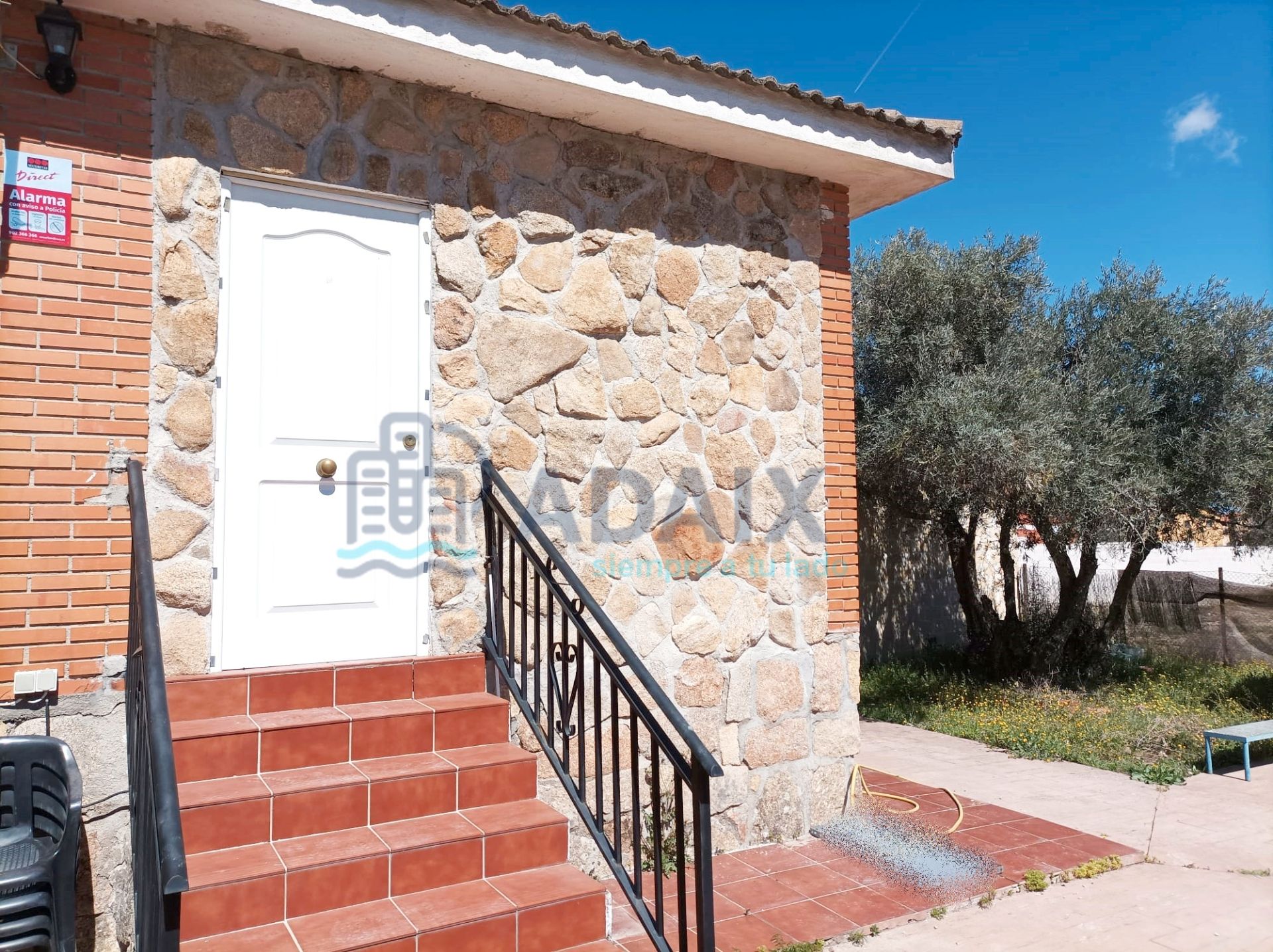 Exterior view of House or chalet for sale in Las Ventas de Retamosa  with Heating, Private garden and Oven