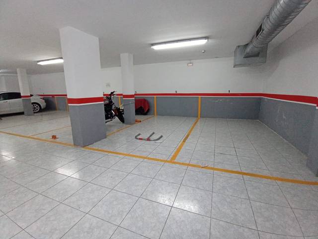 Garaje en Alquiler en Carrer de Watt, 38 en Ca n'Aurell