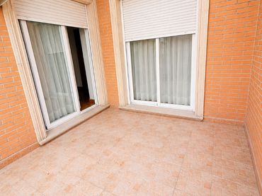 Piso con balcón en venta en Alcantarilla