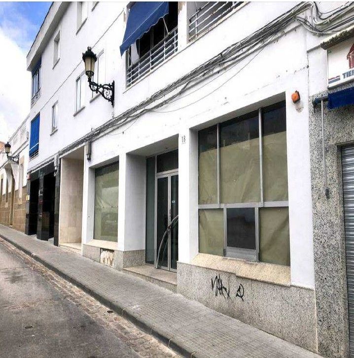 Vista exterior de Local en venda en Valencia de Alcántara