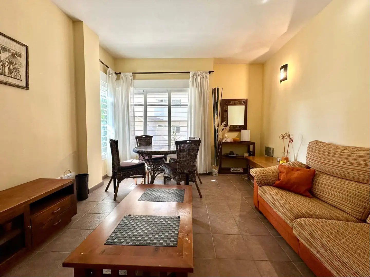 Sala de estar de Planta baja en venta en Almería
