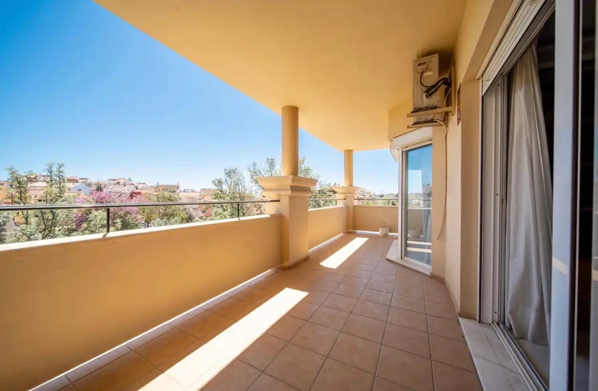 Apartamento con piscina en venta en Los Pacos