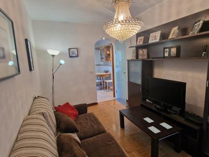 Sala d'estar de Pis en venda en Vitoria - Gasteiz amb Terrassa i Balcó