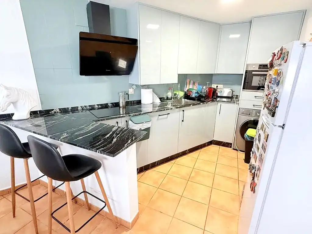Cocina de Dúplex en venta en Vélez-Málaga con Aire acondicionado, Terraza y Trastero