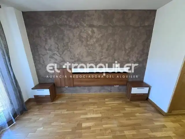 Living room of Flat for rent in Madrid  with Storage room, Furnished and Washing machine