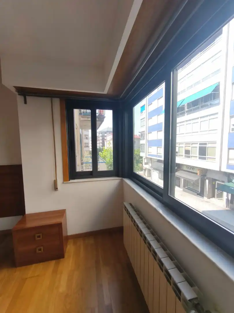 Habitación de Piso en venta en Ourense Capital  con Calefacción, Parquet y Terraza