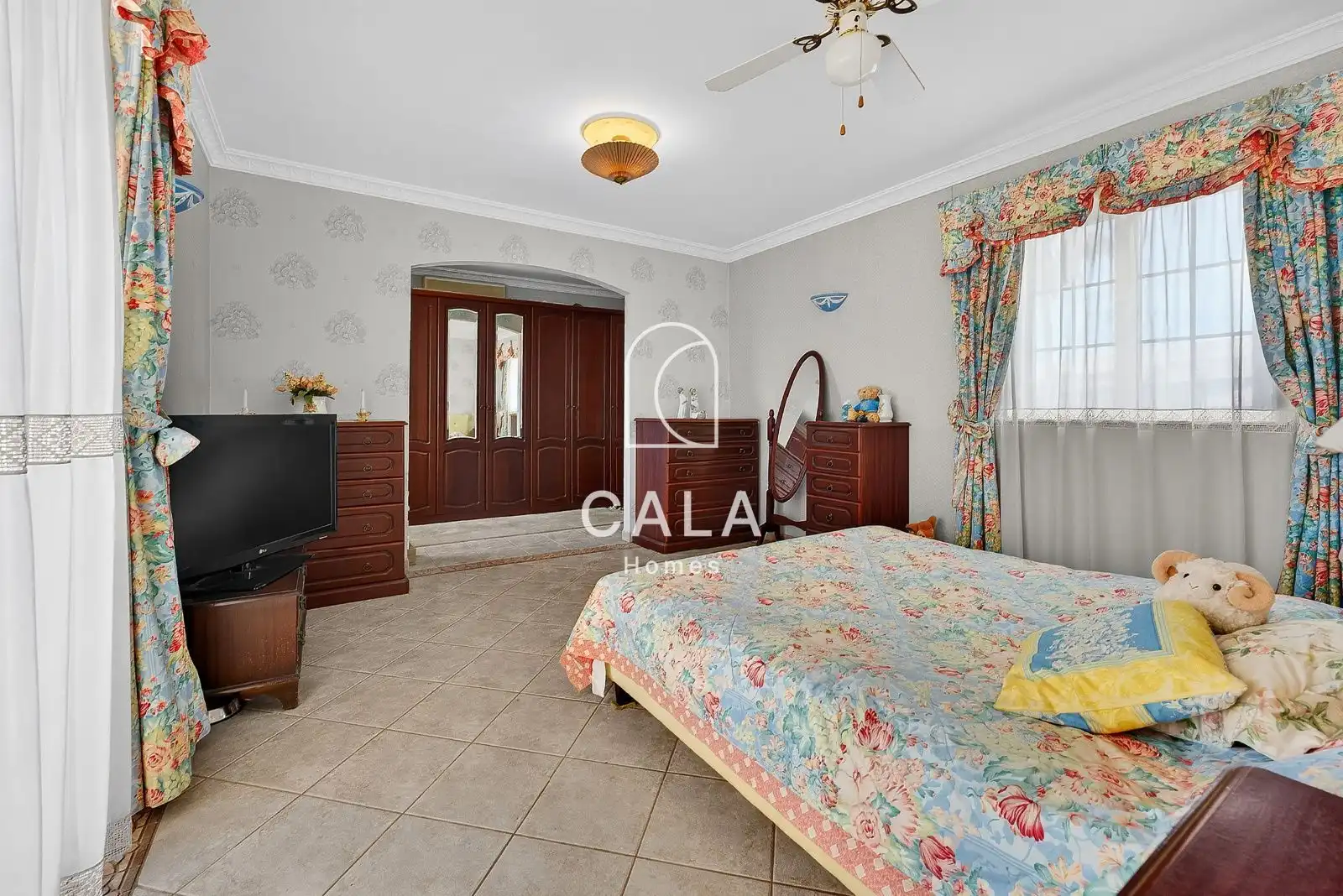 Dormitori de Casa o xalet en venda en Adeje amb Jardí privat, Terrassa i Piscina