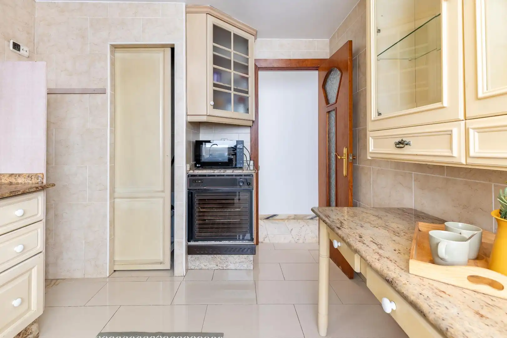 Kitchen of Flat for sale in Valencia  with Air Conditioner