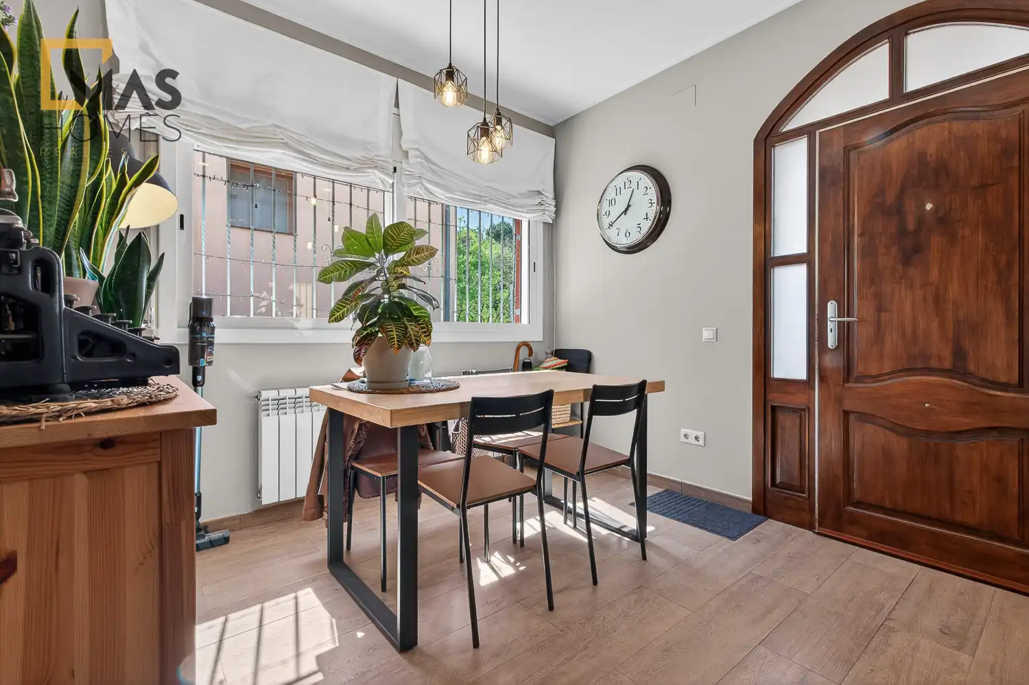 Dining room of Houses for sale in Sant Cugat del Vallès  with Air Conditioner, Heating and Storage room