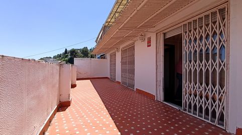 Piso, cuatro habitaciones, 2 baños y terraza en Chiva V