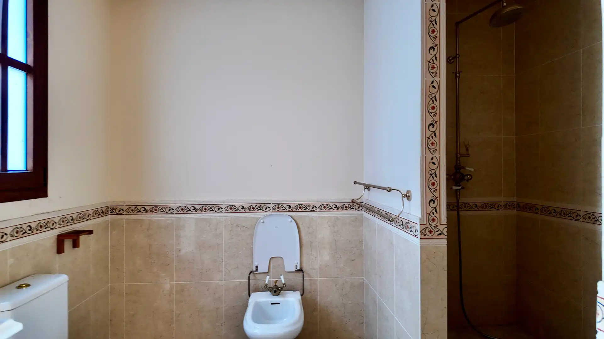 Bathroom of Houses for sale in Estepona  with Private garden, Terrace and Storage room