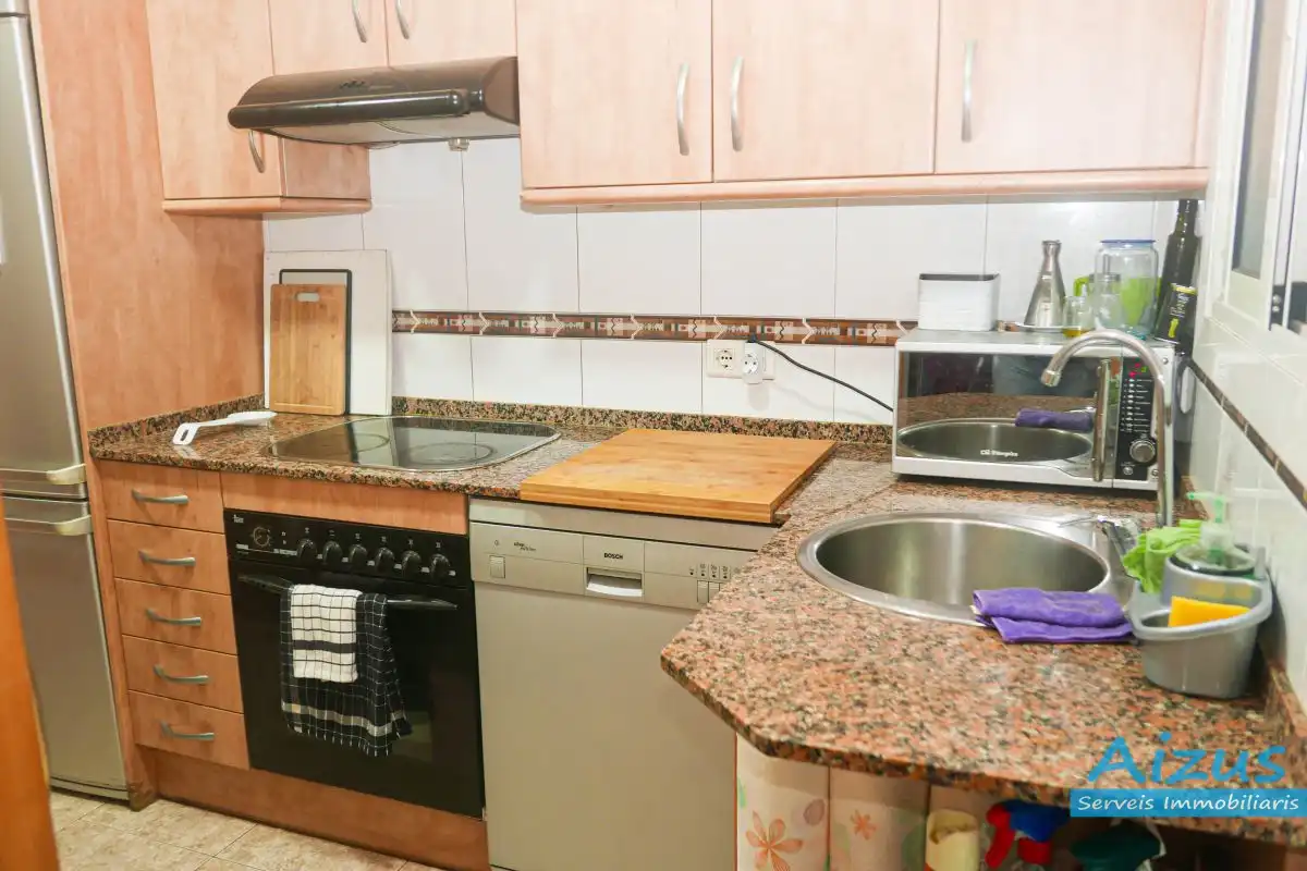 Kitchen of Flat for sale in Ripollet  with Air Conditioner, Heating and Oven