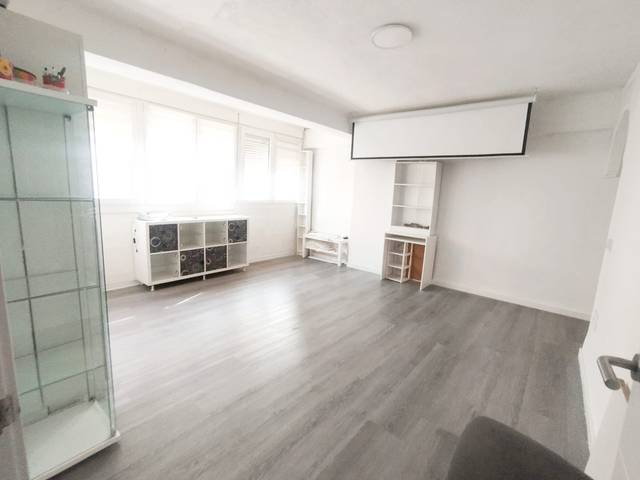 Piso en Venta en Parque Ayala - Jardín de la Abadía - Huelín