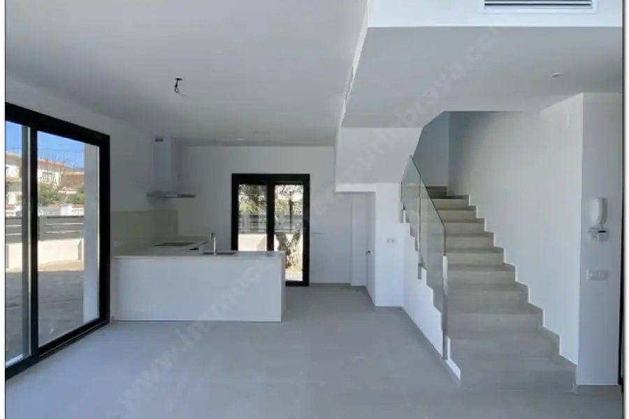 Villa zum Verkauf in Requesens, imagen 5