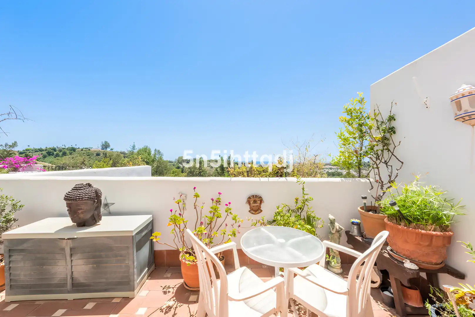 Vista exterior de Ático en venta en Marbella con Terraza, Piscina y Amueblado