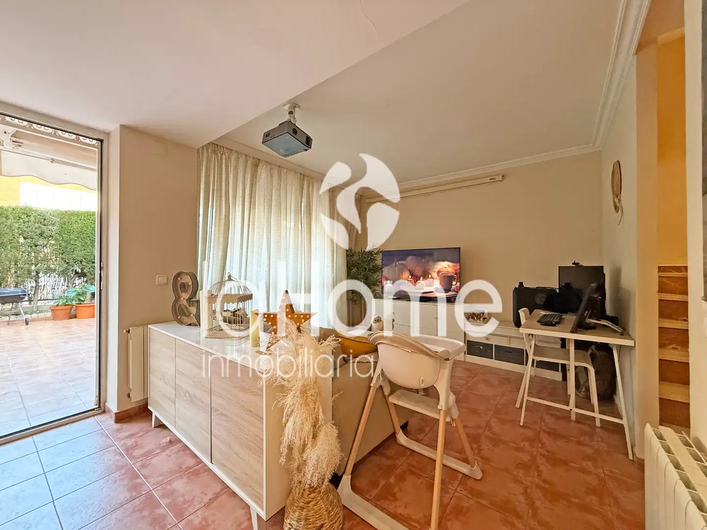 Sala de estar de Casa adosada en venta en Bétera con Calefacción, Terraza y Horno