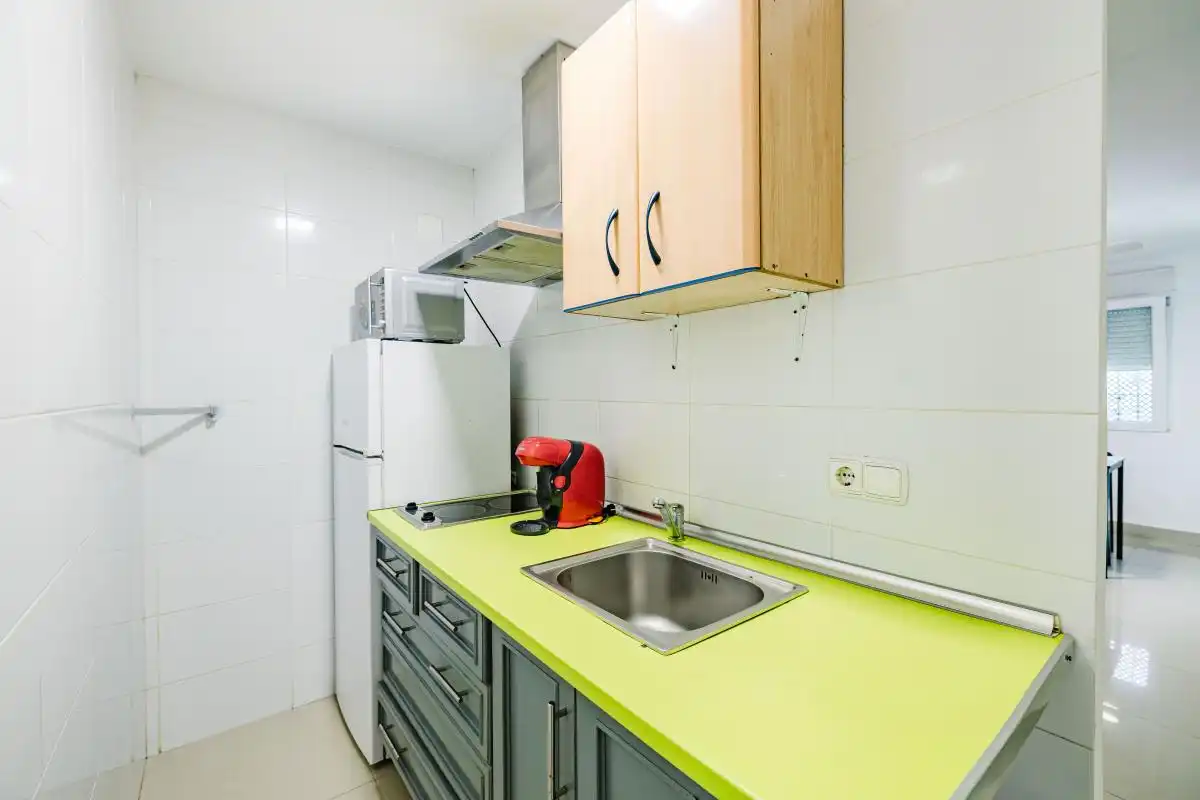 Cuina de Casa o xalet en venda en Málaga amb Aire condicionat, Calefacció i Jardí privat