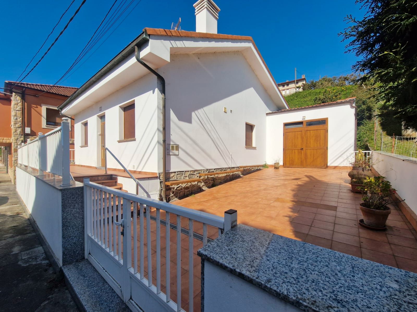 Exterior view of House or chalet for sale in Gozón  with Heating, Parquet flooring and Terrace