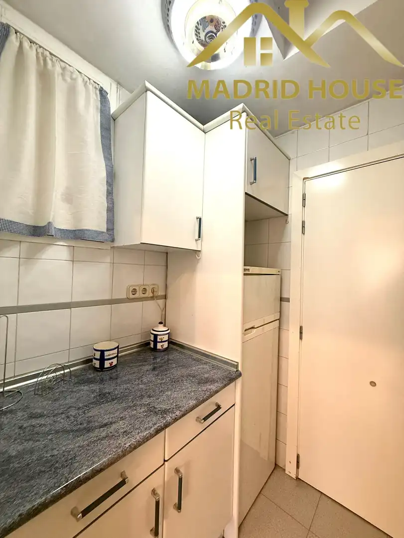 Kitchen of Flat for sale in Madrid