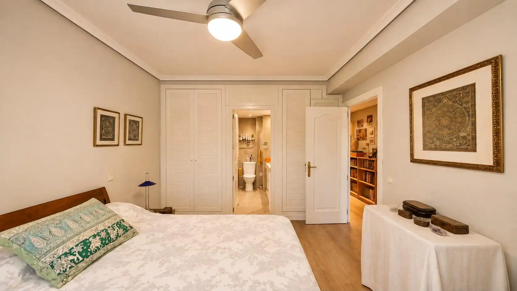 Schlafzimmer von Wohnungen zum Verkauf in Madrid mit Klimaanlage, Heizung und Parkett