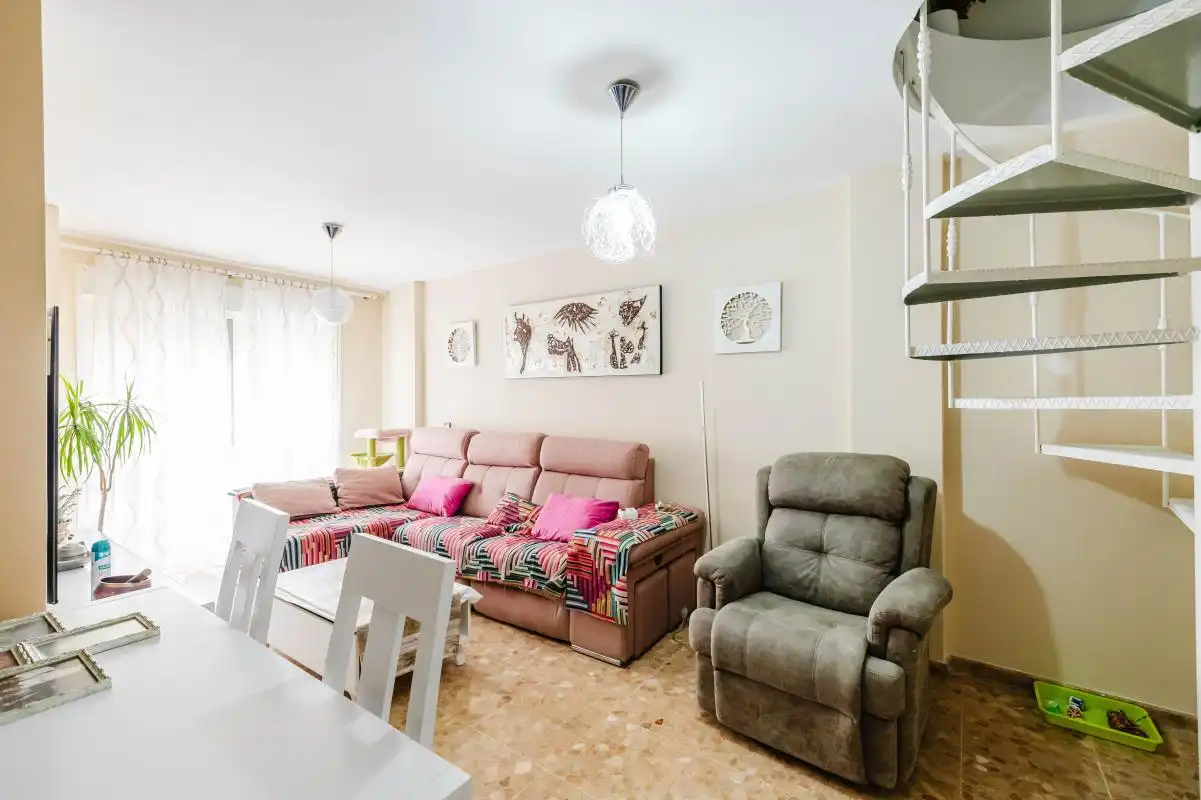 Sala de estar de Ático en venta en Málaga con Aire acondicionado, Calefacción y Jardín privado