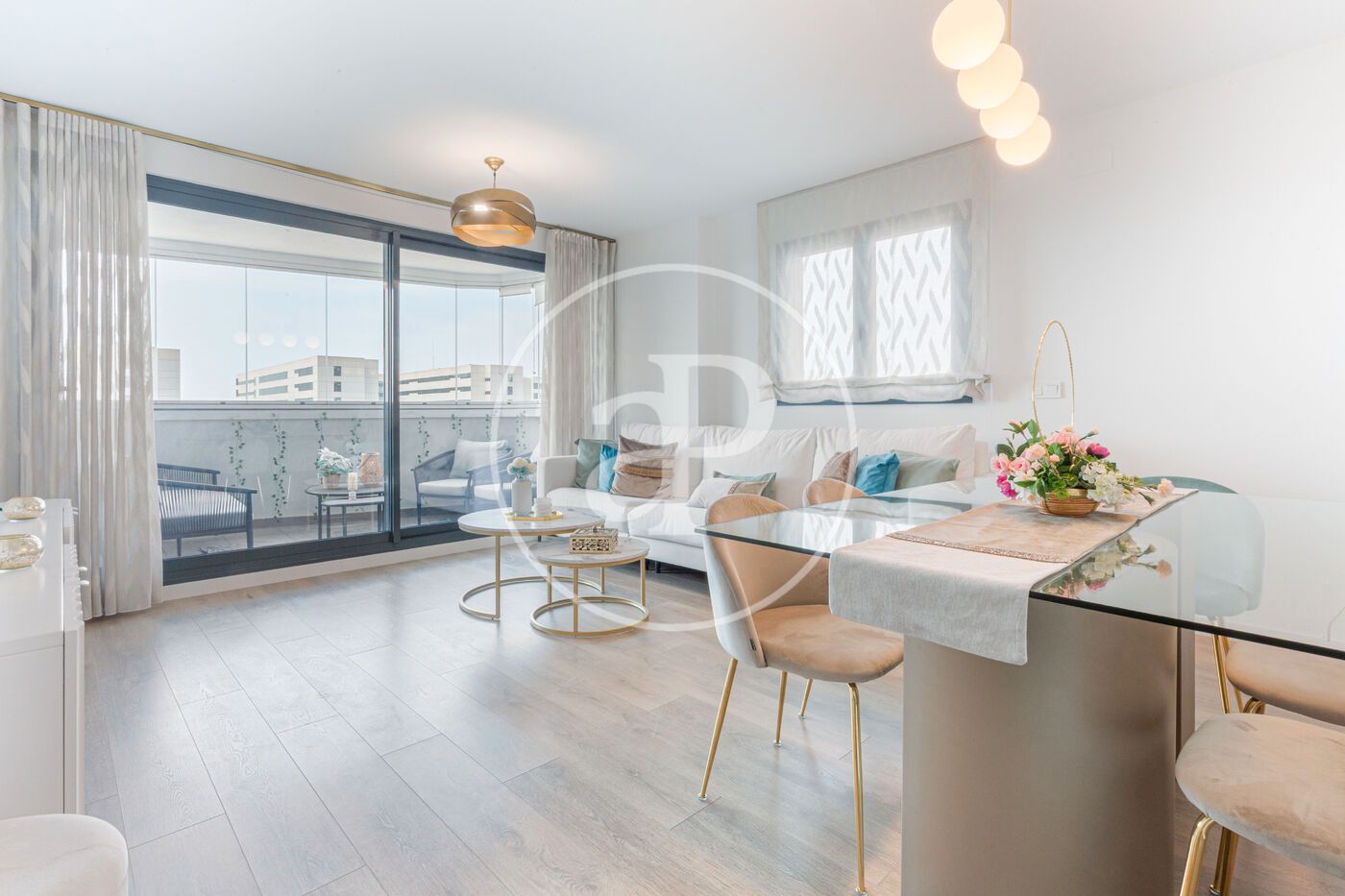 Vista exterior de Piso de alquiler en  Valencia Capital con Aire acondicionado, Calefacción y Jardín privado