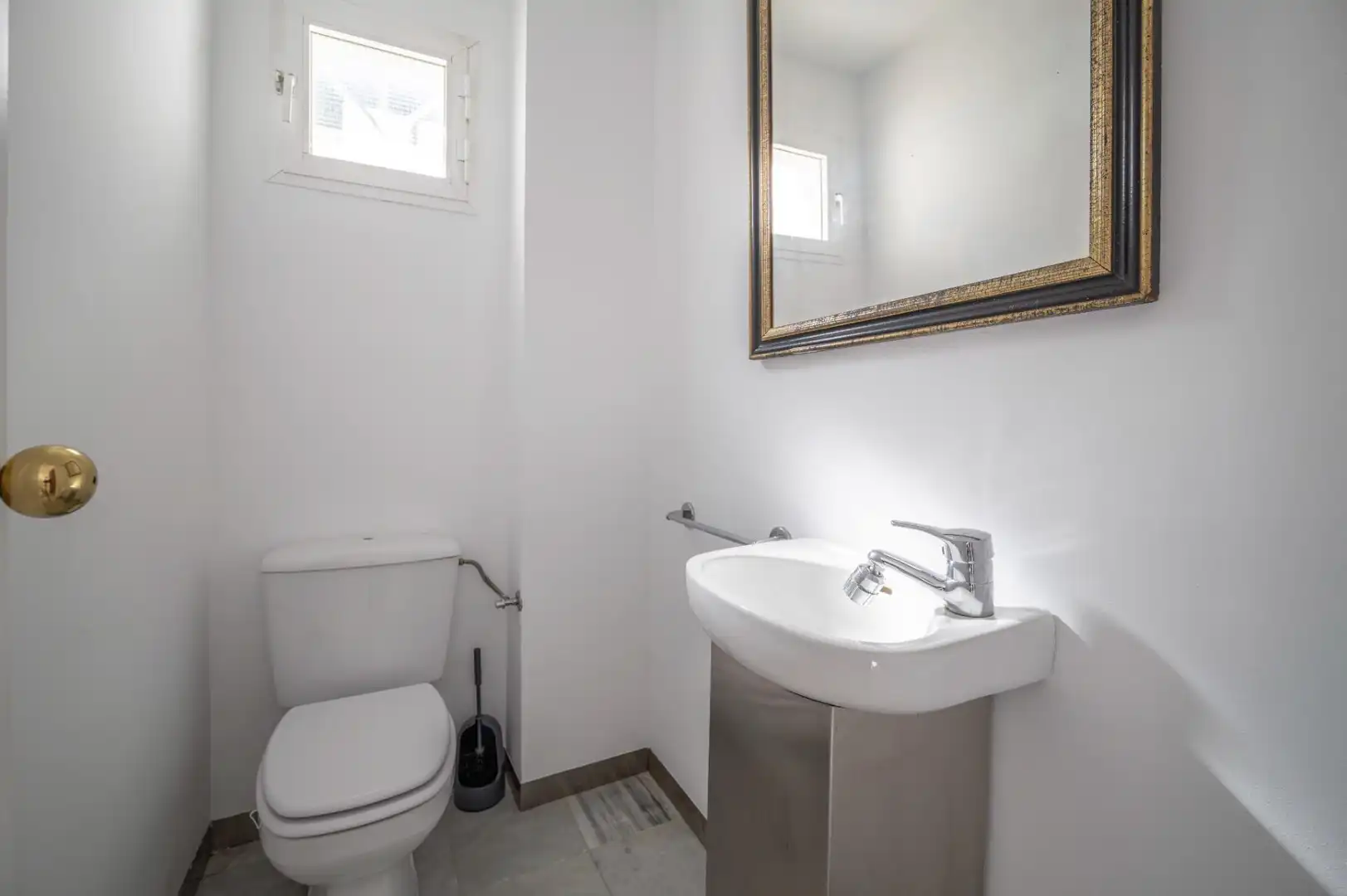 Baño de Casa adosada en venta en Granada con Aire acondicionado y Calefacción