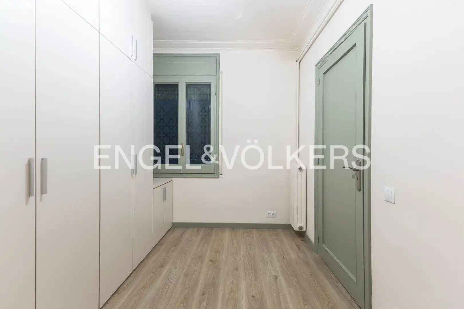 Wohnung zum Verkauf in Barcelona mit Klimaanlage, Heizung und Parkett