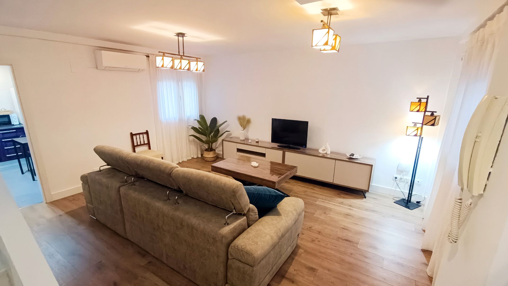 Sala de estar de Dúplex de alquiler en Peligros con Aire acondicionado y Amueblado