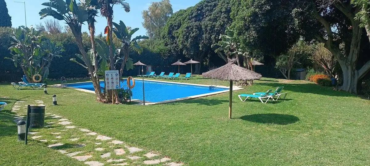 Piscina de Ático en venta en Marbella con Aire acondicionado, Calefacción y Terraza