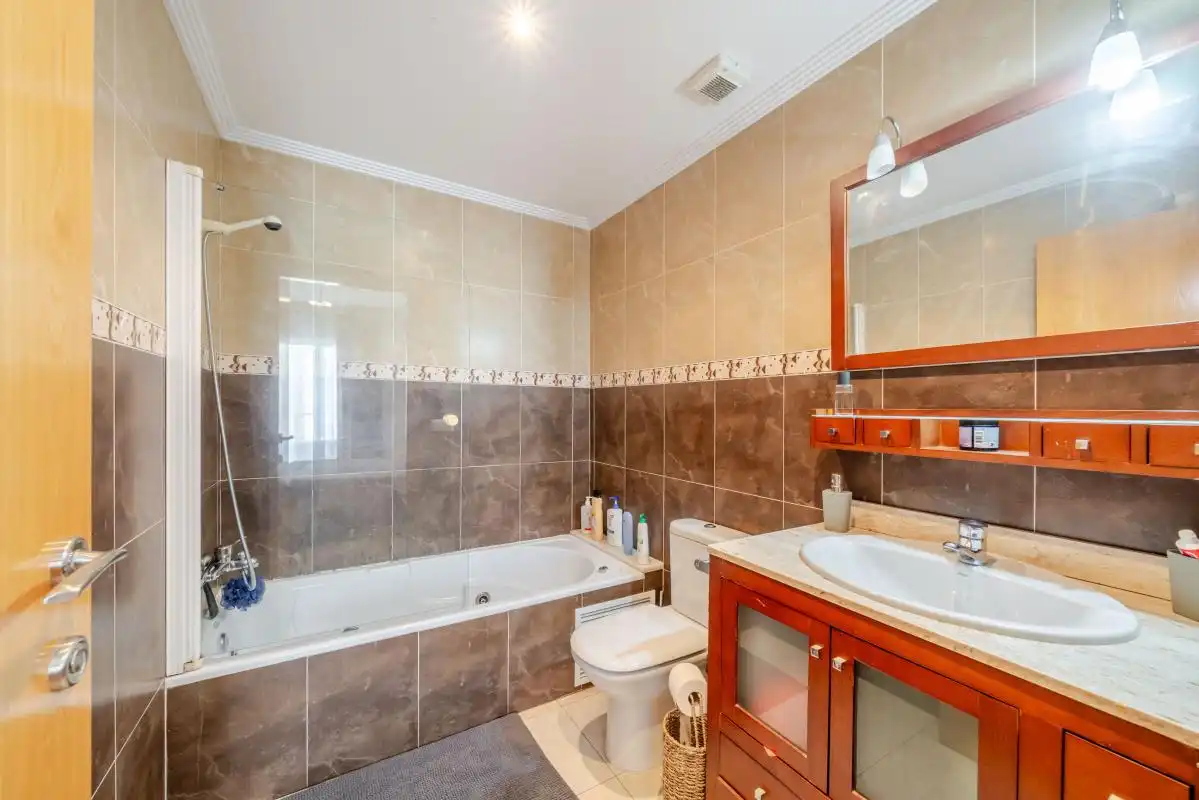 Bathroom of Flat for sale in Dénia  with Air Conditioner, Heating and Storage room