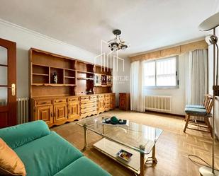 Living room of Flat for sale in Salamanca Capital  with Terrace