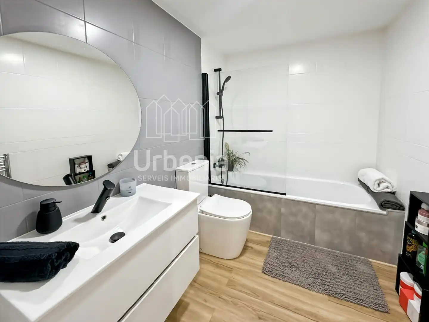 Bathroom of Duplexes for sale in Palamós  with Air Conditioner, Heating and Terrace