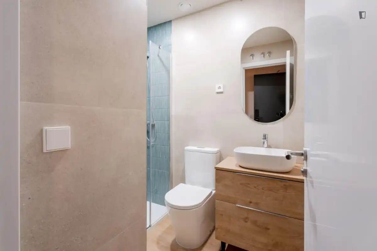 Bathroom of Study for rent in Getafe  with Air Conditioner, Heating and Furnished