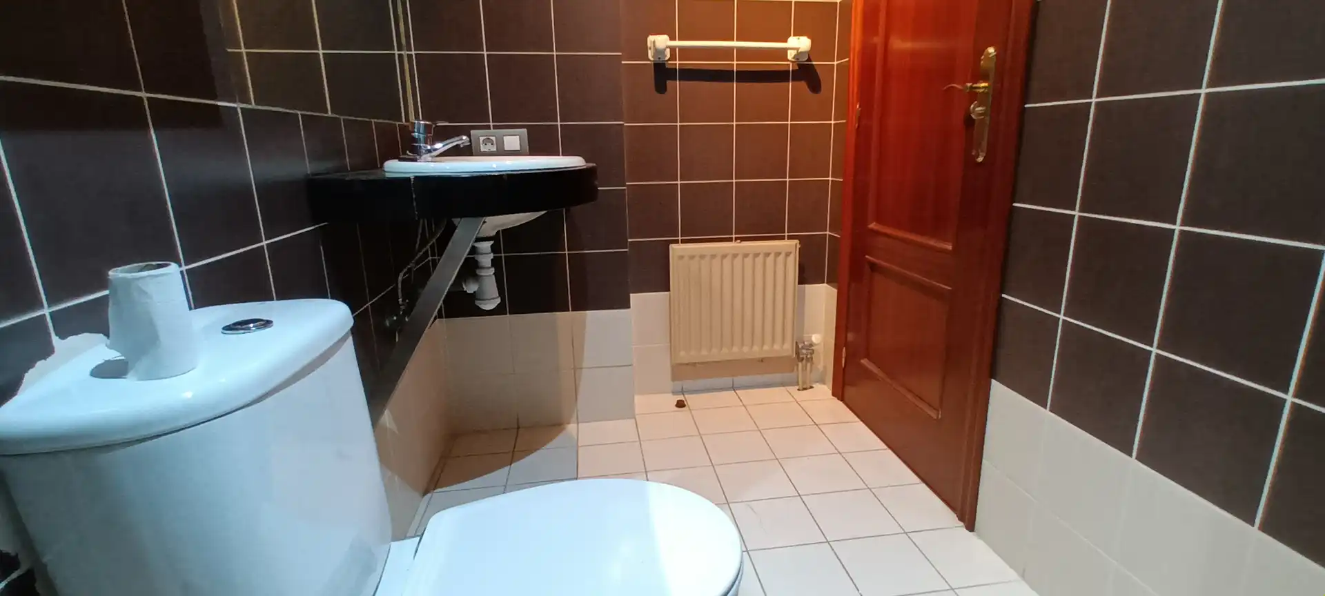 Bathroom of Flat for sale in Vigo   with Storage room and Balcony