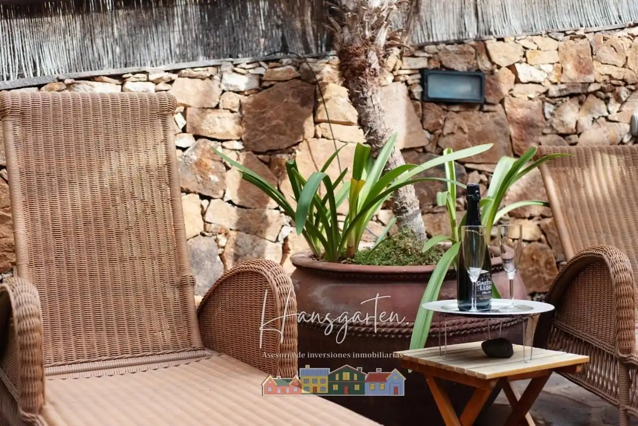 Terrassa de Finca rústica en venda en Tejeda amb Aire condicionat i Jardí privat