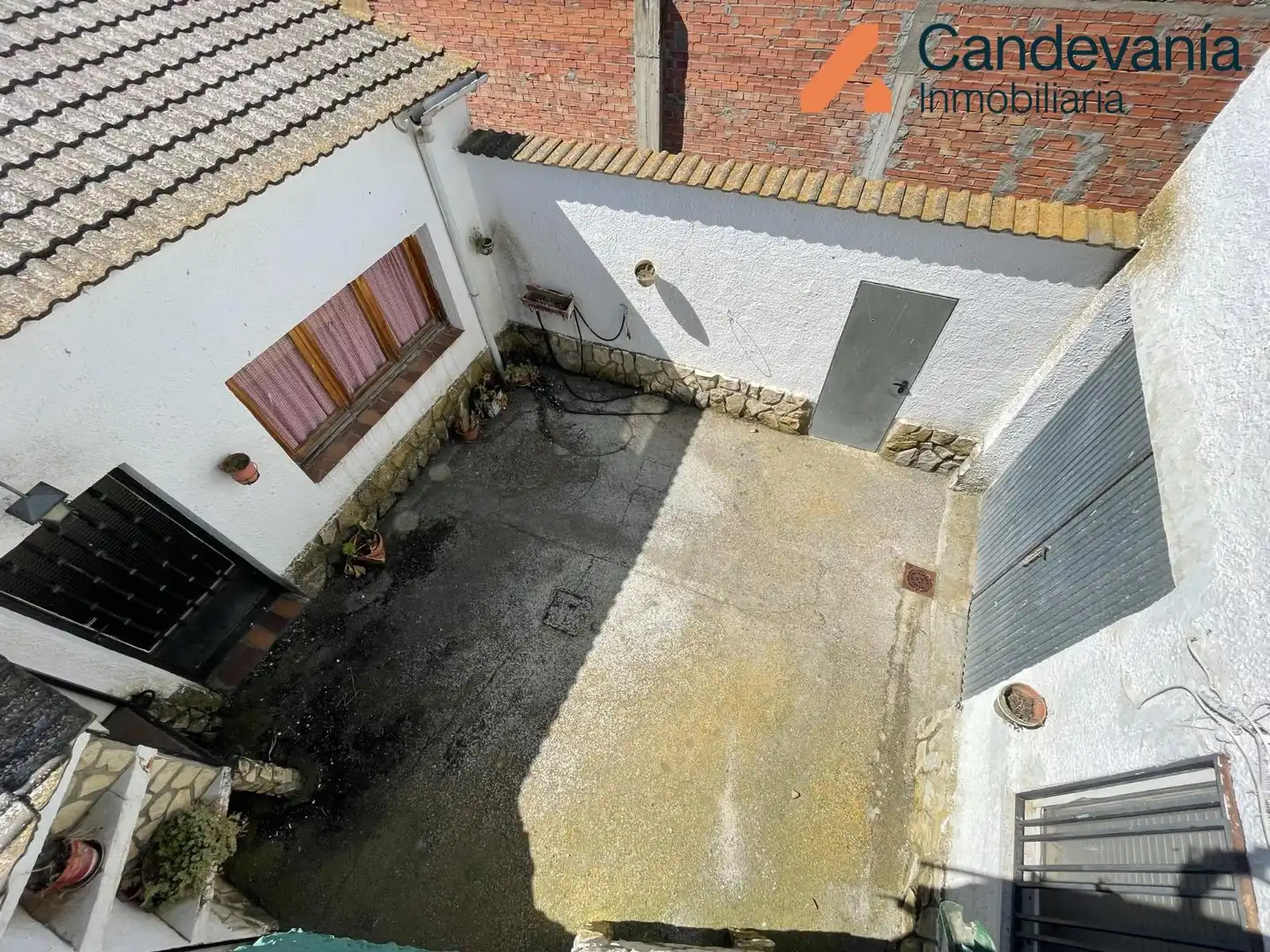 Vista exterior de Casa o chalet en venta en Gurrea de Gállego con Calefacción, Jardín privado y Balcón