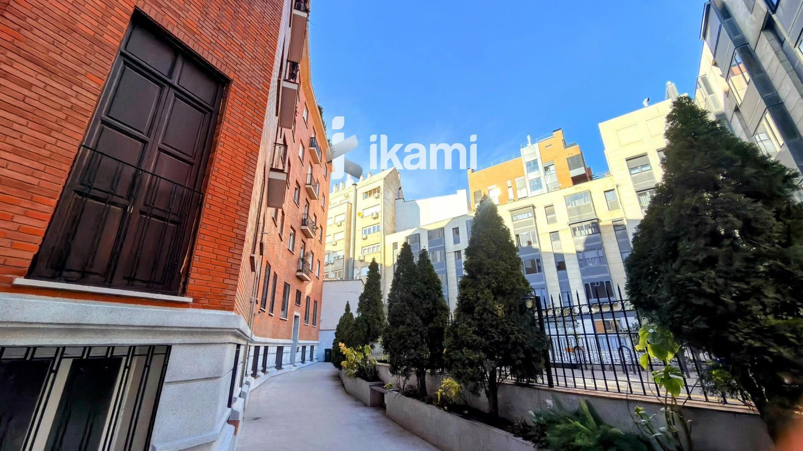 Exterior view of Flat for sale in  Madrid Capital  with Air Conditioner, Heating and Terrace