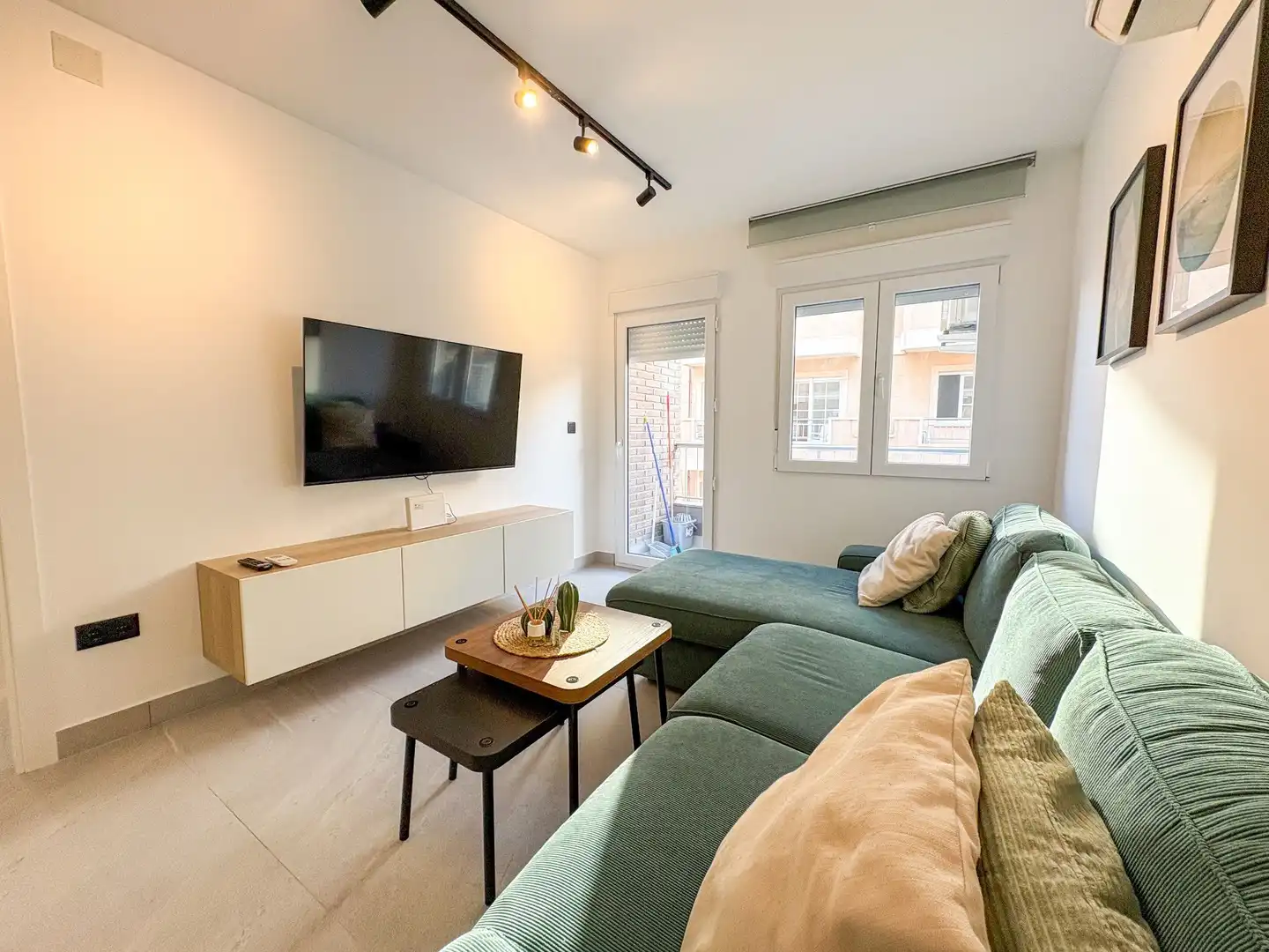 Wohnzimmer von Wohnung zum Verkauf in Torrevieja mit Klimaanlage, Heizung und Terrasse
