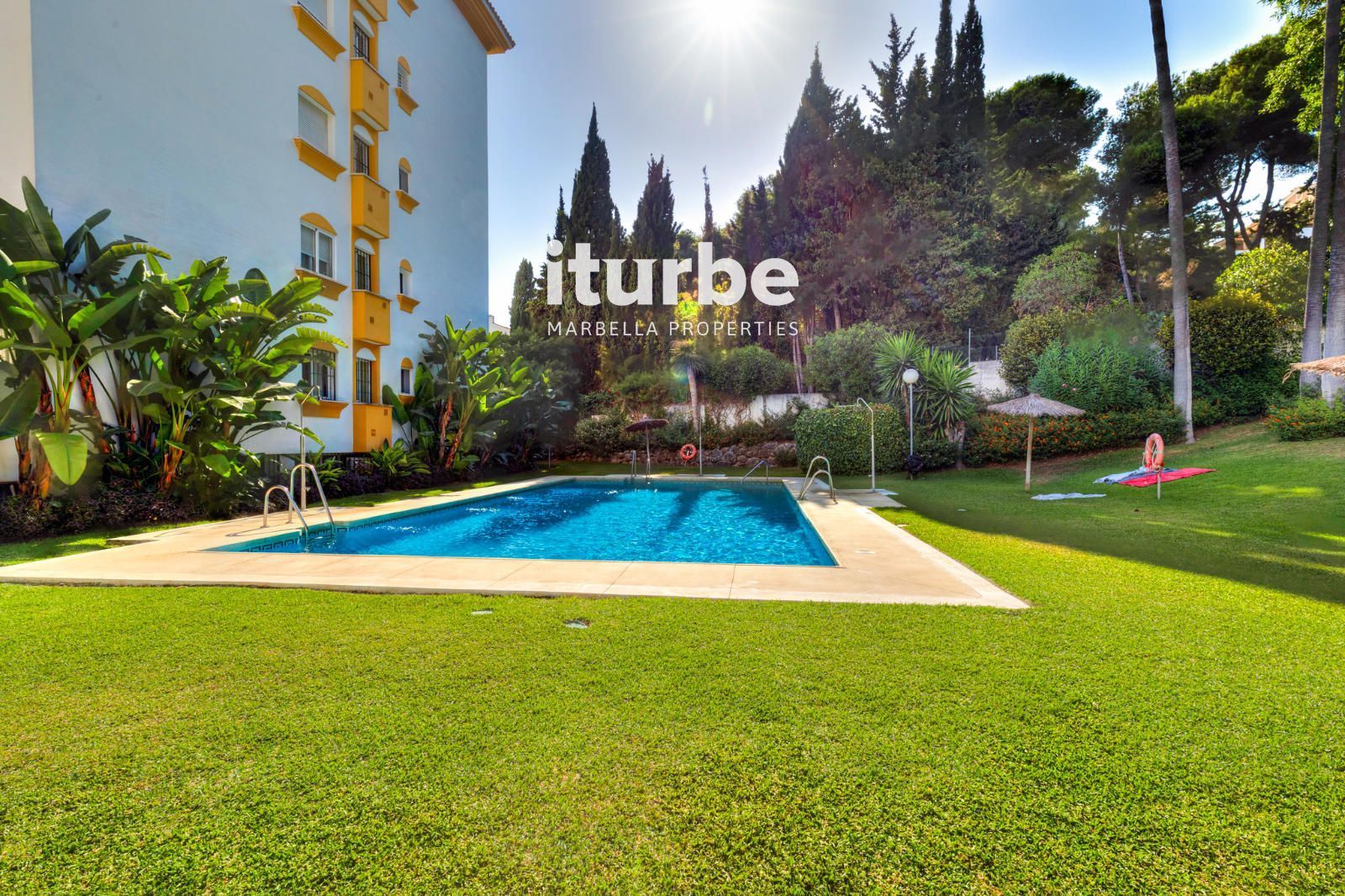 Garden of Flat for sale in Marbella  with Air Conditioner, Terrace and Storage room