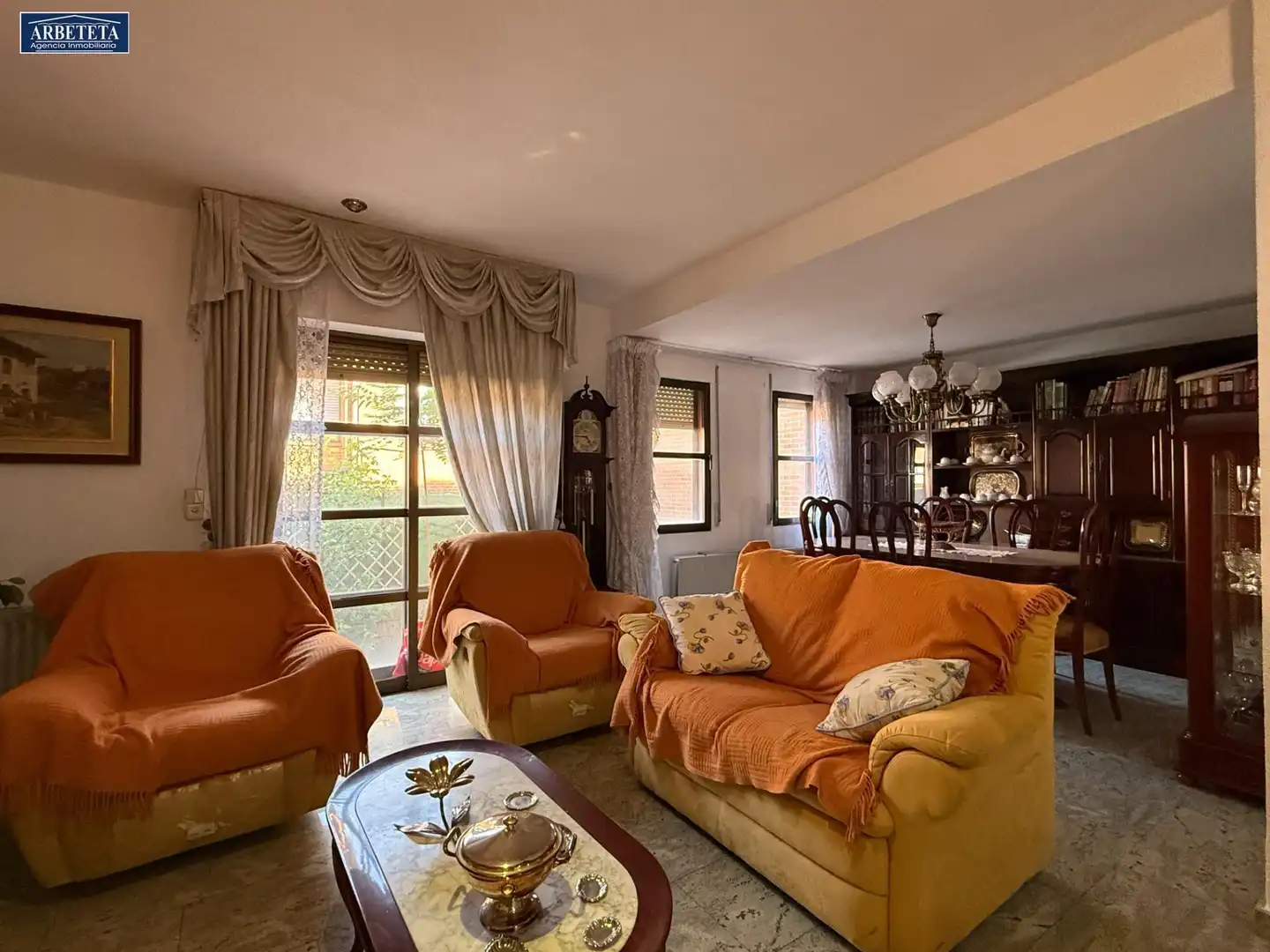 Sala de estar de Casa o chalet en venta en Guadalajara con Calefacción, Parquet y Terraza