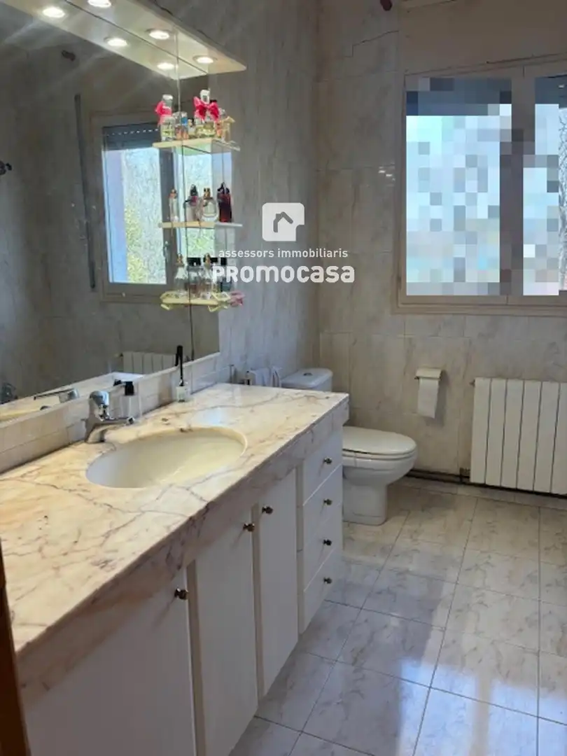 Baño de Casa o chalet en venta en Barberà del Vallès con Calefacción, Terraza y Balcón