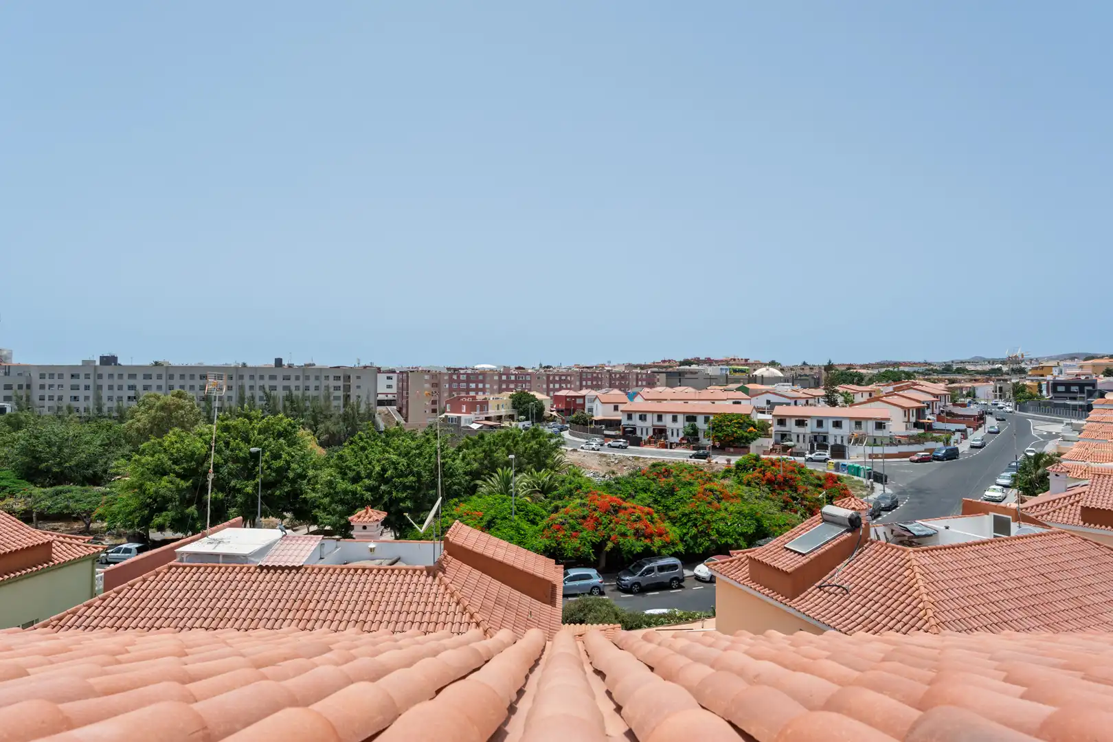 Vista exterior de Casa adosada en venda en San Bartolomé de Tirajana amb Aire condicionat, Calefacció i Terrassa