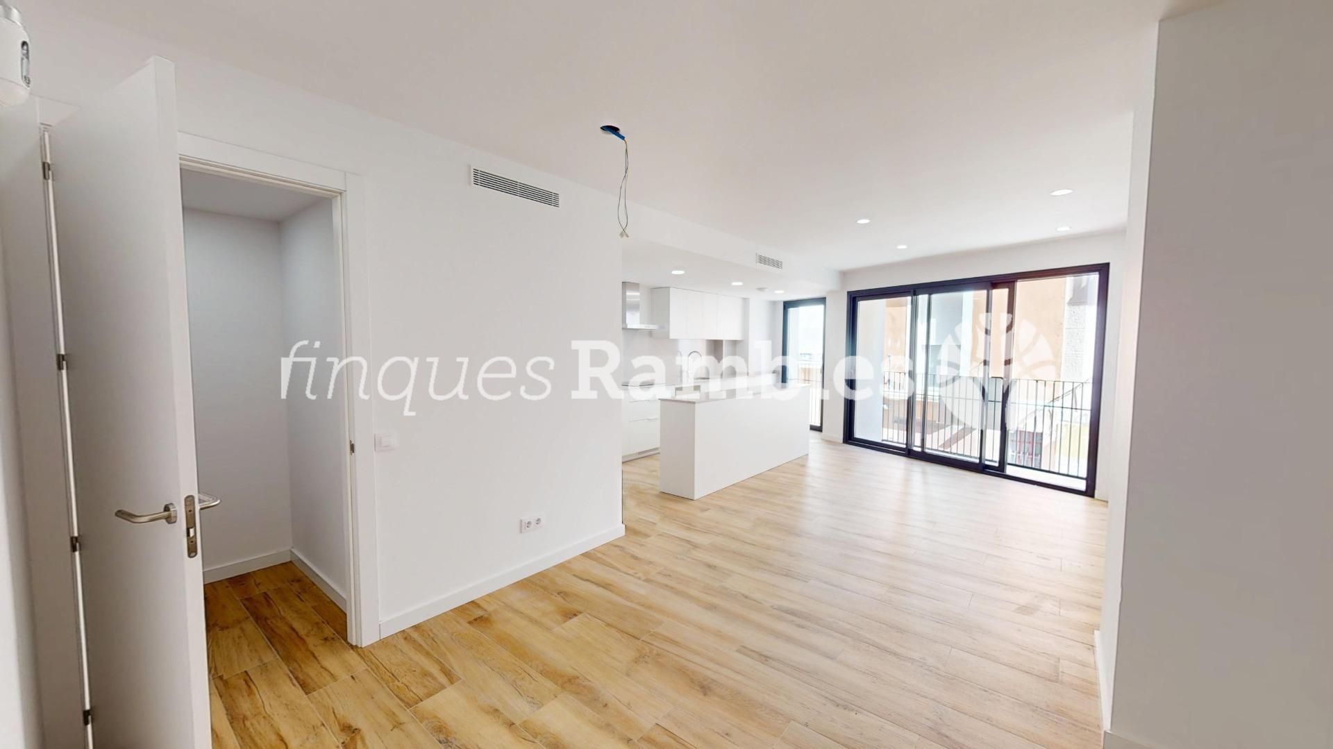 Menjador de Pis en venda en Igualada amb Terrassa i Balcó