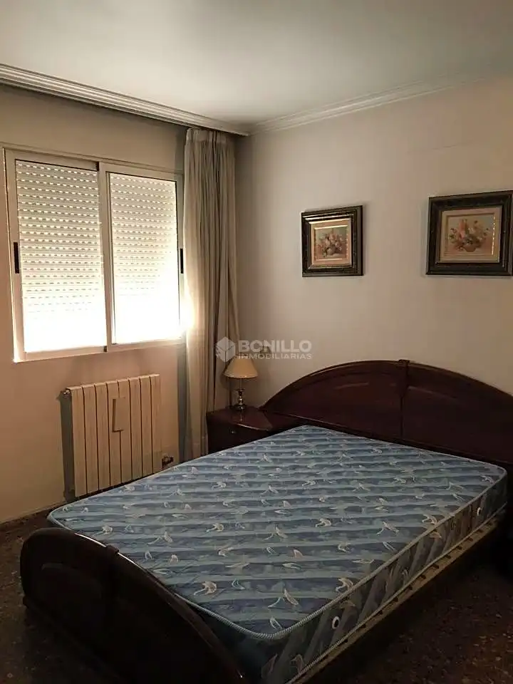 Flat with terrace to rent in Avenida de Sagunto, imagen 28