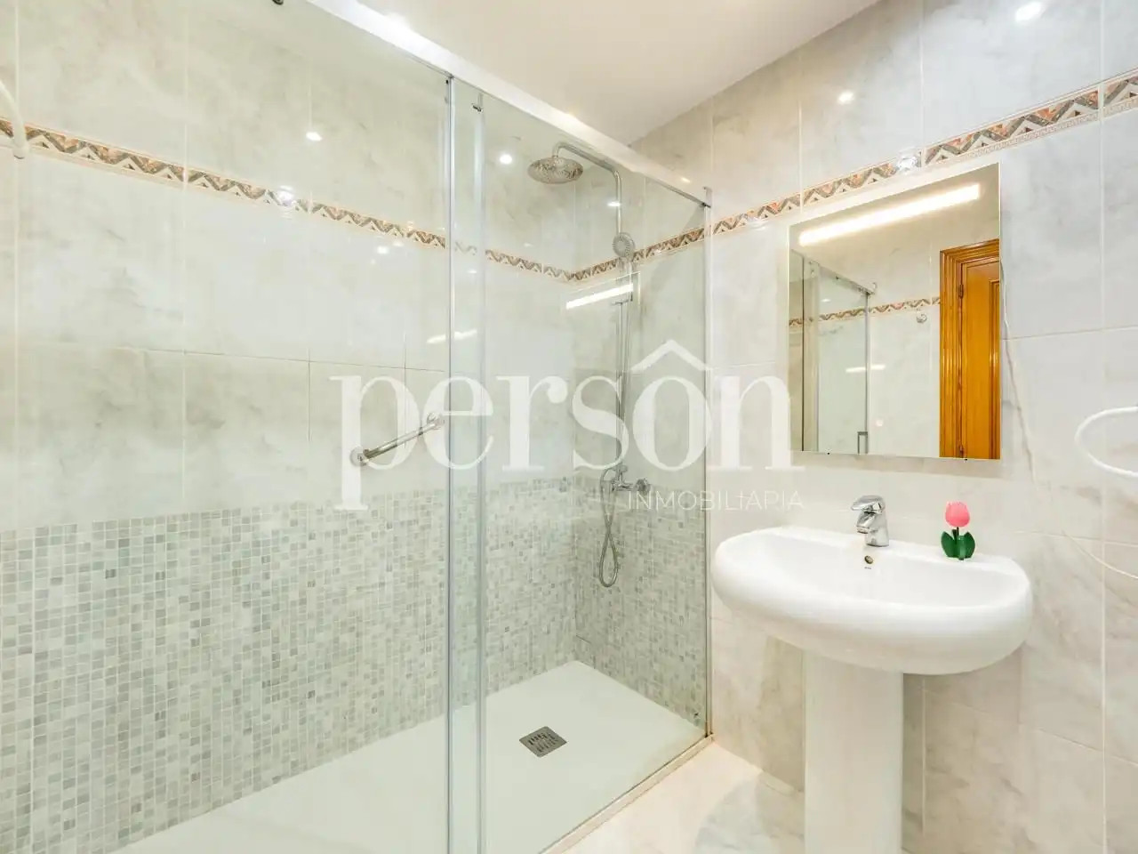Baño de Piso en venta en Valencia con Aire acondicionado, Calefacción y Parquet
