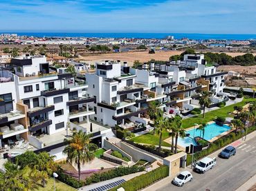 Àtic amb piscina en venda a Orihuela Costa