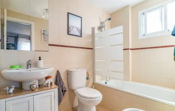 Attic for rent in Urbanizacion Perla de la Bahia, Bahía de Casares