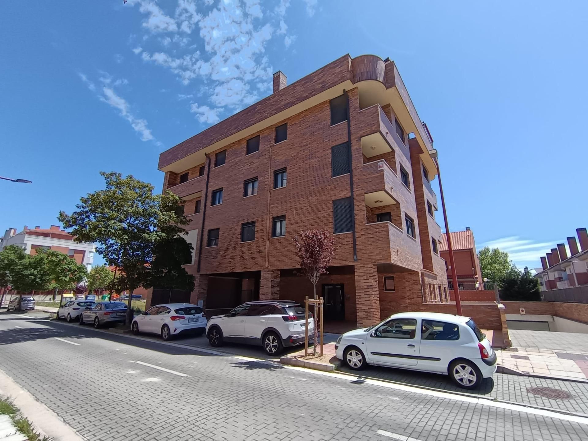 Exterior view of Flat for sale in Valladolid Capital  with Heating, Terrace and Storage room