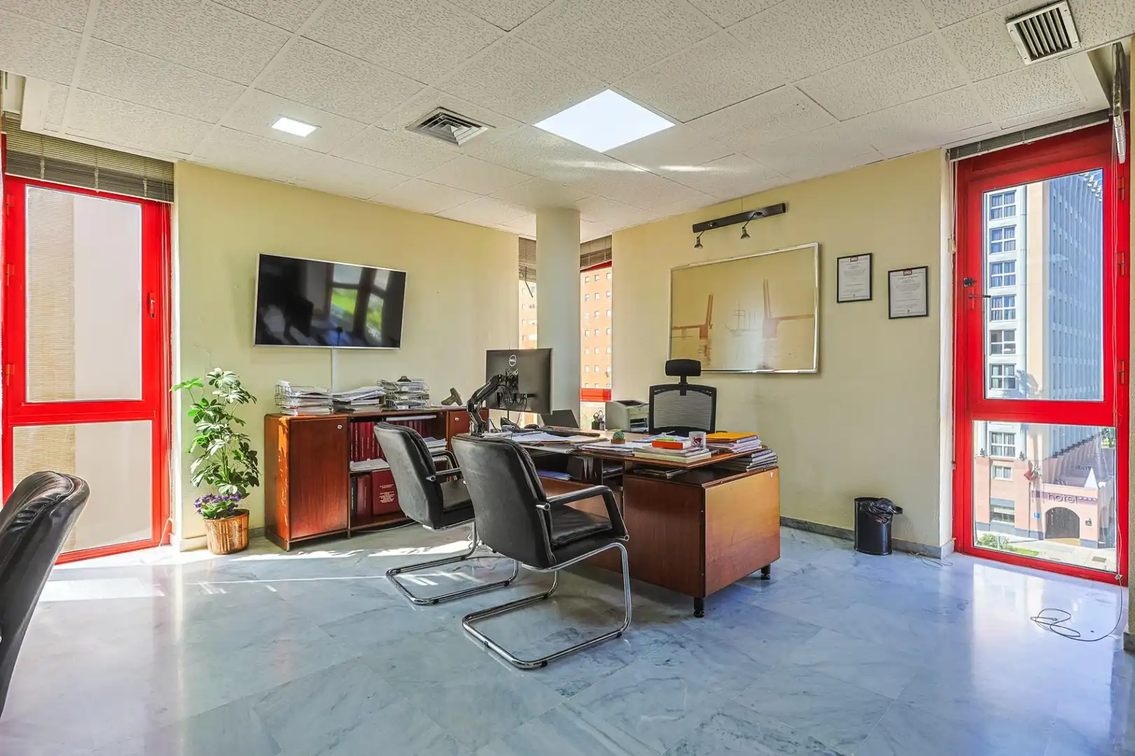 Office for sale in Sevilla